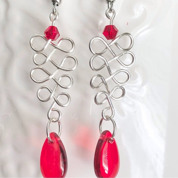 New Handmade Wrapped Wire Silver Blood 🩸 Red Glass Teardrop Celtic Knot Earrings - Picture 7 of 9
